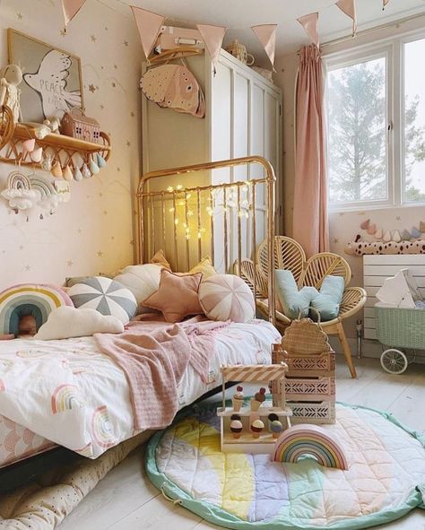 Interior & Scandinavian Decor on Instagram: "This gorgeous shot of pastel perfection is from the talented @velveteen_babies ! We love how she styled the Aykasa crates, Little Dutch…" Girl Room Inspiration, Ideas Habitaciones, Kids Rooms Inspo, Toddler Bedroom Girl, Big Girl Bedrooms, Toddler Girl Room, Toddler Room Decor, Baby Room Inspiration, Pastel Room