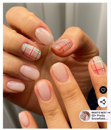 Natural Nails Holiday, Natural Nail Designs Short Winter, Christmas Gel Nails Designs Short, Natural Holiday Nails, Christmas Manicure Ideas For Short Nails, Holiday Nails Short, Short Christmas Nails Simple, Red Shimmer Nails, Red Sparkle Nails