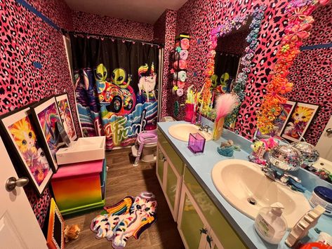 Lisa Frank bathroom Recession Core, Y2k Rooms, Lisa Frank Inspired, Kawaii Monster, Y2k Room, Tiny Toys, Weiners, Room Stuff, Lisa Frank