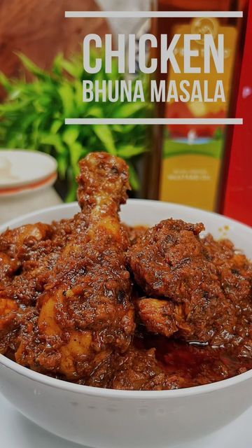 Priyanka Neil Mhatre on Instagram: "Chicken Bhuna Masala This chicken recipe is cooked with roasted spices in onion-tomato masala. Ingredients 500g chicken 2tbs ginger garlic paste Salt to taste 1/2 tsp turmeric powder 1 tsp coriander powder 2 tsp deggi mirch 1 tsp lemon juice 1 tbs cumin seeds 2 tbs coriander seeds 1 black cardamom 3 cloves 4 green cardamom 1 tbs black peppercorns 2 dried red chillies 6 tbs Pristino mustard oil 2 bay leaves 1 tsp peppercorns 2-3 cloves 2 medium size f Chicken Bhuna, Masala Ingredients, Black Cardamom, Green Cardamom, Ginger Garlic Paste, Cumin Seeds, Mustard Oil, Turmeric Powder, Coriander Powder