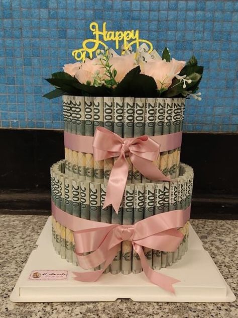 Money Tower Cake, Diy Candy Cake Tower, Bucket Money, Money Tower, Birthday Cake For Women Simple, Money Cakes, Money Creation, Bucket Ideas, Wedding Gift Money