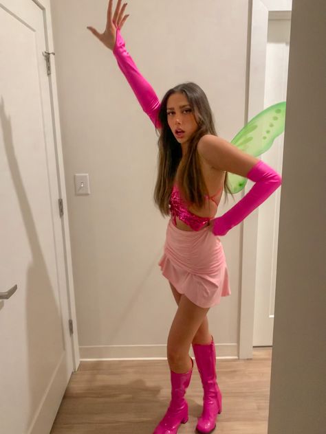 Flora Winx Club Costume Winx Club Bloom Dress, Pink Winx Fairy Costume, Wind Flora Costume, Flora Costume Ideas, Winx Club Flora Halloween Costumes, Bloom And Flora Costume, Diy Winx Club Costume, Blossom Winx Club, Flora From Winx Club Costume