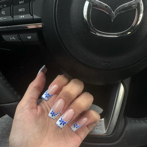 Chase Azul Nails, Blue Tequila Nails, Nails Clase Azul, Blue And White Tequila Bottle Nails, Clase Azul Tequila Nails, Tequila Inspired Nails, Clase Azule Nails, Azul Nails Ideas, Clase Azul Aesthetic