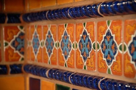 Mexican tiles in the interior – richness of colors and emotions Mexican Pool, Spanish Bathrooms, Mexican Tile Backsplash, Mexican Tile Kitchen, Talavera Backsplash, Clay Imports, Spanish Kitchen, Mexican Kitchen, Mexican Tiles