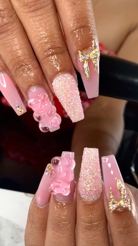 Pink Nails With Gummy Bears, Nail Designs Gummy Bear, Gummy Bear Nails Acrylic Short, Pink Nails Unique, Pink Gummy Bear Acrylic Nails, Nails With Bears On Them, Gummy Bear Nails Designs, Pink Gummy Bear Nails, Nails With Gummy Bears