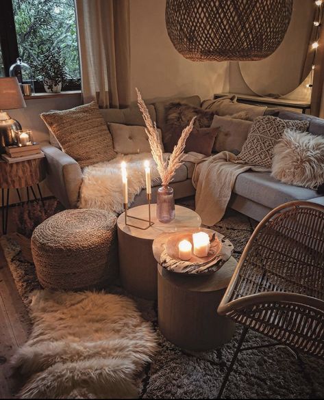 Monochromatic Decor, Boho Apartments, Fall Living Room, Casa Country, Cosy Living, Cosy Living Room, Natural Boho, Apartment Aesthetic, Living Room Makeover