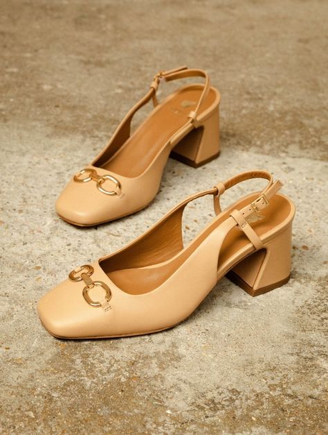 Bobbies Trendy Pumps for Women Trendy Pumps, Types Of Sandals, Coffee Prices, Womens Mary Janes, Jeweled Sandals, Taupe Leather, Unique Shoes, Formal Looks, Black Vinyl