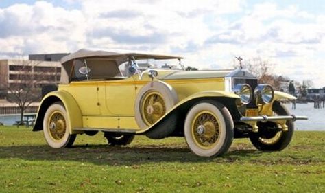 Gatsby's yellow car is symbol of Gatsby's wealth, luxury and freedom. Furthermore, it also a symbol of carelessness. Jay Gatsby, Celebrity Cars, Last Ride, Antique Car, Yellow Car, Rolls Royce Phantom, Us Cars, The Great Gatsby, Great Gatsby