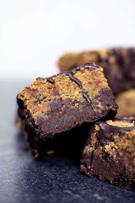 Cookie Dough Brownies, Bean Brownies, Yummy Bites, Vegan Brownies, Healthy Brownies, Vegan Brownie, Hash Browns, Healthy Kitchen, Tasty Bites