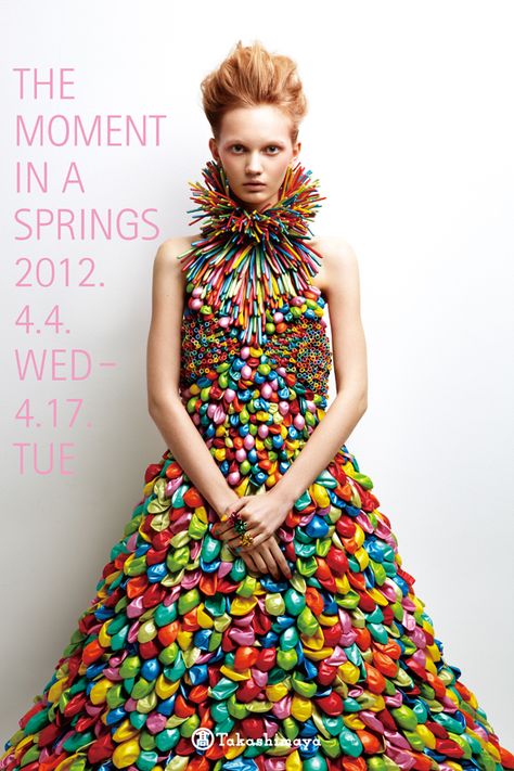 Dresses Made From Balloons? Click the link to see more of these amazing creations! Balloon Dress, Weird Fashion, Recycled Fashion, Mode Inspiration, Color Themes, Creative Fashion, Stunning Dresses, Costume Design, Look Fashion