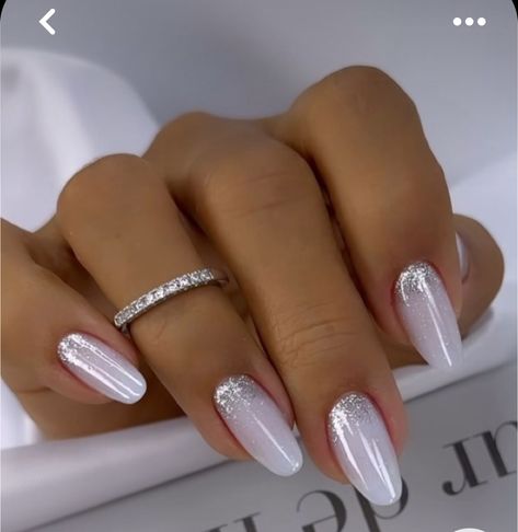 Silver And White Winter Nails, Silver And White Nails, White Chrome Nails, Prom Nails Silver, White And Silver Nails, French Tip Nail Designs, Wedding Nails Design, Bride Nails, Get Nails