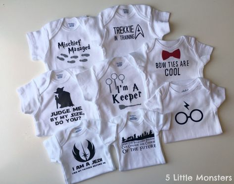 5 Little Monsters: Geeky Baby Onesie Ideas- Plus 2 Free Cut Files Onsies Ideas Boy, Funny Boy Onesies, Onsies Ideas, Onesie Diy, Crochet Onesie, Funny Kids Shirts, Onesie Dress, Cricut Baby