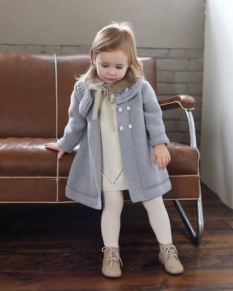 Girls Winter Outfits, Kids Winter Outfits, Kids Winter Fashion, Kids Dress Wear, Winter Kids, Kids Coats, Baby Outfit, Children Clothes