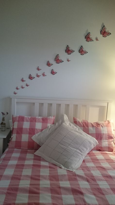 Ideas Para Decorar Tu Pared, Butterfly Room Decor Aesthetic, Butterflies Room Decor, Ideas Para Decorar Paredes, Butterfly Room Decor, Green Room Decor, Colorful Room Decor, College Room Decor, Butterfly Room