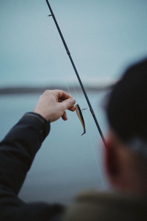 Bass Fishing Photography, Fishing Pictures Instagram, Fisherman Photoshoot, Fishing Aesthetic Ocean, Pesca Aesthetic, Fishing Photoshoot, Fisherman Photography, Peaceful Preschool, Fisherman Aesthetic