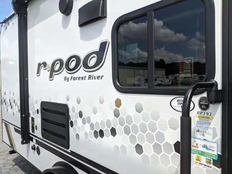 Forest River produces the R-Pod camper, an ultra-light travel trailer that's easy to transport. Keep reading to learn about the pros and cons of R-Pods. Are R-Pods Good Campers? #fulltimerv #fulltimerving #rvfulltime #rpod #rpodcamper #forestriverrpod Ultra Light Travel Trailers, Pod Camper, Light Travel Trailers, R Pod, Small Travel Trailers, Hose Storage, Pipe Insulation, Diy Rv, Cool Campers