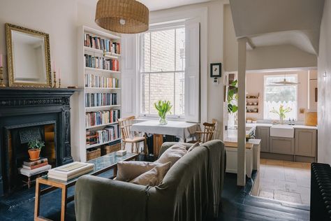 A Small London Apartment Filled with Books Cottage Loft, Victorian Room, Light Gray Cabinets, Airbnb Design, White Subway Tiles, Victoria Park, London Apartment, Spacious Kitchens, Built In Cabinets