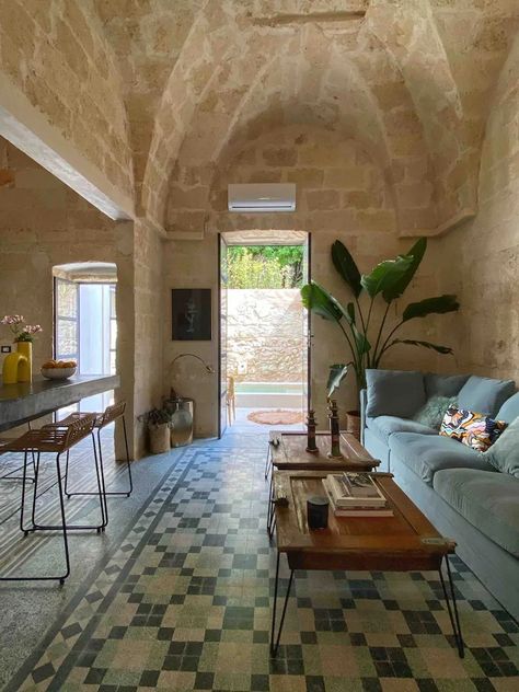 Carovigno, Italy House Pool, Day Room, Puglia Italy, Private House, Backyard Garden Design, Plunge Pool, Mediterranean Homes, Dream Homes, Puglia