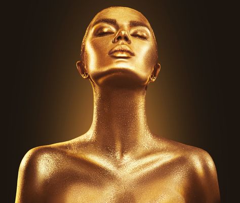 Shiny Makeup, Golden Skin, Gold Skin, Pure Gold Jewellery, Gold Bodies, Gold Beauty, Gold Face, Body Makeup, Face Skin