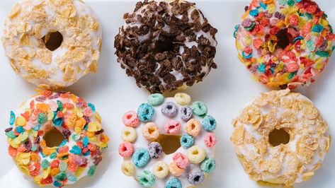 Who says you can only have cereal OR a donut for breakfast? 🤔
 
Save the recipe for Cereal Milk Donuts 👍 Dishes With Eggs, Fun Kids Meals, Cereal Donuts, Glazed Doughnuts Recipe, Donuts Ideas, Flourless Baking, Homemade Funnel Cake, Gluten Free Doughnuts, Kids Snack Ideas