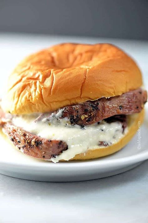 Beef Tenderloin Sliders, Filet Mignon Sliders, Tenderloin Sliders, Sliders Easy, Beef Tenderloin Recipes, Slider Sandwiches, Leftover Beef, Beef Filet, Elegant Entertaining