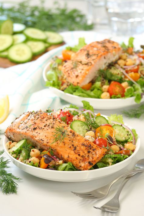 Protein-Packed Salmon Bowl - The Domestic Geek Domestic Geek Recipes, Gf Lunch Ideas, Shrimp Meal Prep, Geek Recipes, Salmon Meal Prep, Lemon Quinoa, Salmon Bowls, Domestic Geek, Lemon Garlic Salmon