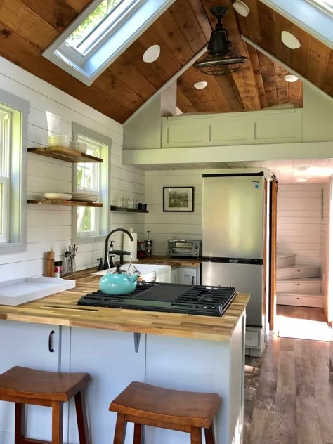 Shed Tiny Home, Tiny House Rentals, Tiny House Vacation, Tiny Houses For Rent, Tiny House Interior Design, Shed To Tiny House, Tiny House Loft, Tiny House Inspiration, Tiny House Floor Plans