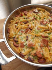 Basil: Spicy Sausage Pasta - made this tonight- excellent! Spicy Sausage Pasta, Sausage Pasta Recipes, Spicy Pasta, Spicy Sausage, Dinner Entrees, Sausage Pasta, Sausage Recipes, Flavorful Recipes, I Love Food