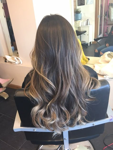 dramatic balayage asian long hair More Dramatic Balayage, Balayage Asian, Balayage Black, Asian Long Hair, Baylage Hair, Hair Asian, Honey Blond, Hair Color Asian, Brown Hair Shades