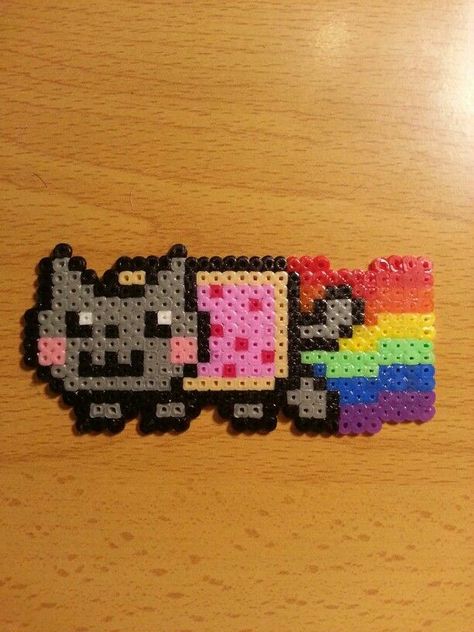 Nyan Cat Perler Beads, Meme Perler Beads, Melt Beads Patterns, Neon Cat, Pony Bead Bracelets, Pixel Beads, Easy Perler Beads Ideas, Hello Kitty Crafts, Perler Bead Templates