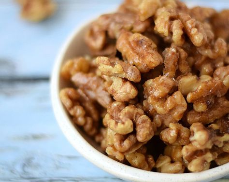 Honey Glazed Walnuts, Glazed Walnuts, Health Nails, Walnut Recipes, Nut Recipes, Roasted Nuts, Candied Nuts, Nuts And Seeds, Snack Mix