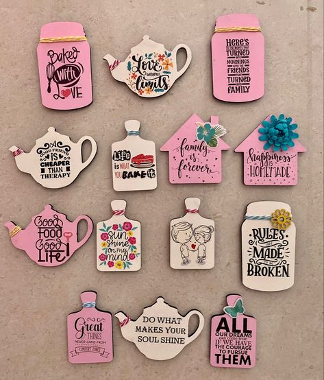 Diy Tips And Tricks, Crafts Love, Diy Magnets, Diy Crafts Love, Fridge Decor, Stick Crafts, Diy Wall Art Decor, Diy Kitchen Decor, Craft Room Decor