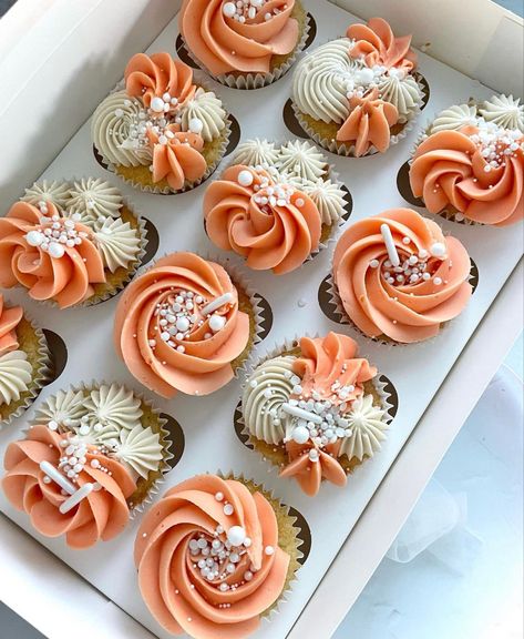 Orange And White Cupcakes, Orange Cupcakes Decoration, 80th Birthday Cupcakes, Fancy Cupcakes Decorating, Elegant Cupcake Designs, Trendy Cupcakes, Cupcake Icing Designs, Birthday Cupcakes For Women, Deserts Cupcakes