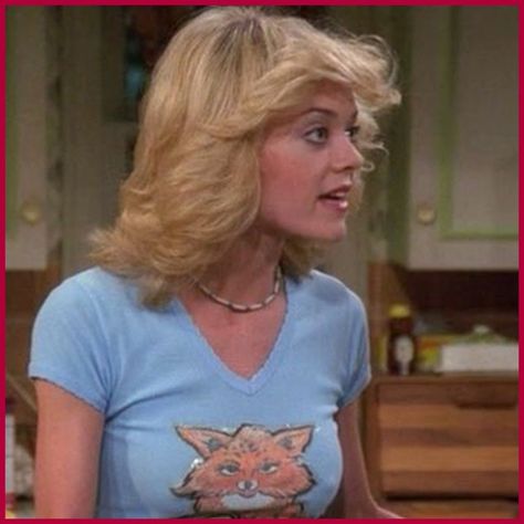 RIP Lisa Robin Kelly That '70s Show's Laurie Forman March 5, 1970 To August 14, 2013 Laurie That 70s Show, Laurie Forman, Lisa Robin Kelly, Farah Fawcett Hair, Lisa Kelly, Decades Fashion, 70s Girl, 70s Show, 70 Show