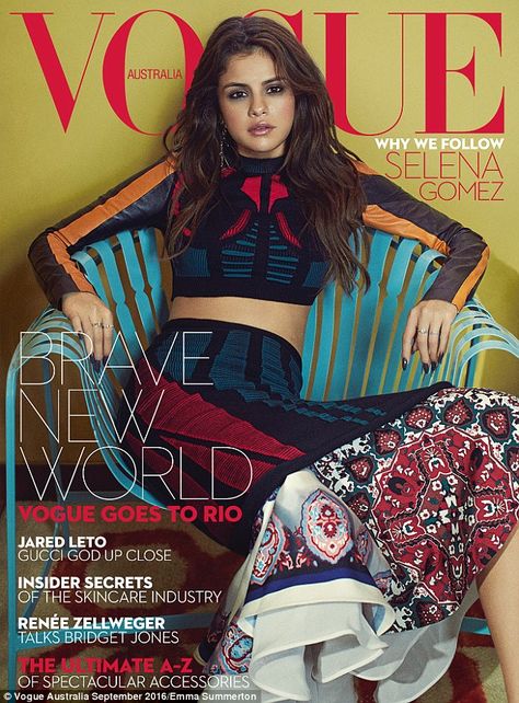 Honest: Selena Gomez took a swipe at her ex-boyfriend Justin Bieber as she stunned in a Louis Vuitton ensemble on the front cover of Vogue Australia Selena Gomez Vogue, Selena Gomez Cover, Emma Summerton, Selena Selena, Mode Editorials, Vogue Magazine Covers, Magazine Vogue, Mode Chanel, Fashion Magazine Cover