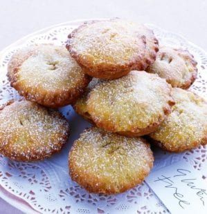 Mince pies shortcrust pastry - delicious. Magazine Mince Pie Pastry, Sweet Shortcrust Pastry Recipe, Gluten Free Mince Pies, Shortcrust Pastry Recipes, Mince Pie Recipe, Gluten Free Pastry, Healthy Food Guide, Mince Pie, Pastry Recipe