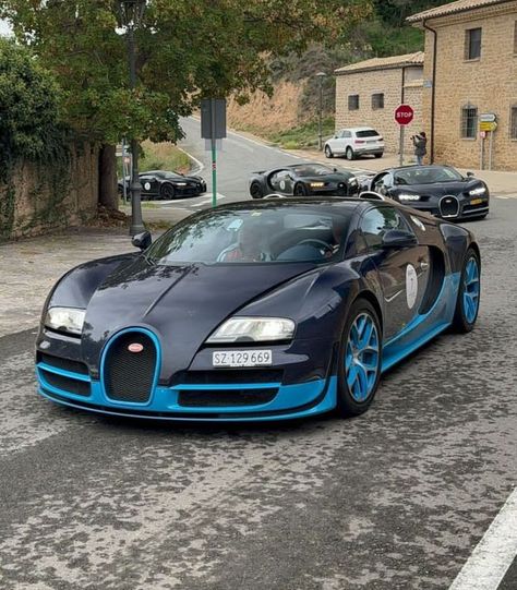 Bugatti Veyron Grand Sport Vitesse, Bugatti Veyron Super Sport, Tmax Yamaha, Deez Nuts, Bugatti Veyron, Super Sport, Beautiful Cars, Supercars, Super Cars