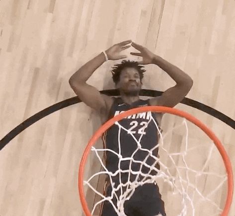 Trending GIF nba chill relax nba playoffs miami heat jimmy butler jimmy gif jimmy meme Jimmy Butler Funny, Jimmy Butler Aesthetic, Nba Gif, Butler Jimmy, Big Wine Glass, Sport Gif, Sports Gif, Money Cat, Jimmy Butler