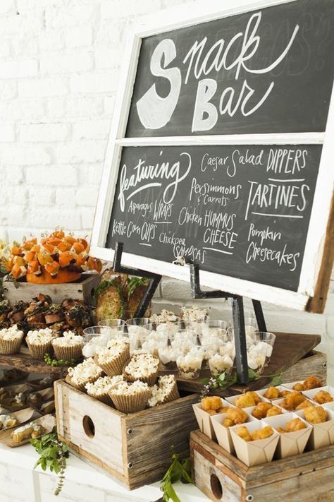 Snack bar ideas Wedding Snack Bar, Autumn Wedding Food, Wedding Buffet Food, Bar Wedding Reception, Wedding Snacks, Bar Buffet, Food Buffet, Catering Display, Reception Food