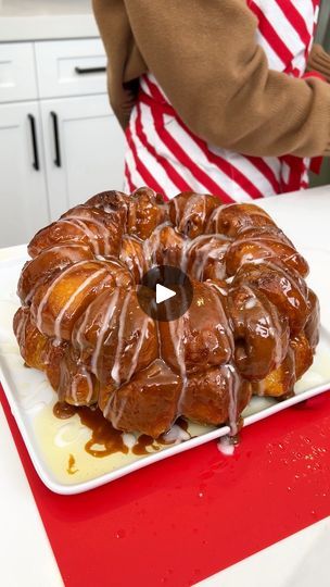 Easy & yummy christmas dessert | Easy & yummy christmas dessert

I make a rolo pull apart bread for christmas dessert. | By Rick's Friend Justine | Alright, these are just my
Rolos. Now, we're going to go ahead
and split our biscuits right in half. Just like that. These are just my original
grand's biscuits. We're going to go ahead and grab half
our biscuit with our Rolo and we are going to cover up that
Rolo and make a little ball just like that. Make sure the
Rolo isn't picking out anywhere. Grab our greased bump
pan and place that right inside. So, we're going to go
ahead and roll up our Rolos in our biscuit dough and fill up
our bump pan. We're going to use about two cans of biscuits
so that we can really fill up our bump pan and get a
delicious and easy dessert. Alright, last one of o Rolo Pull Apart Bread, Christmas Dessert Easy, Bread For Christmas, Justine Kameron, Delicious Christmas Desserts, Pillsbury Recipes, Yummy Desserts Easy, Christmas Desserts Easy, Dessert Easy