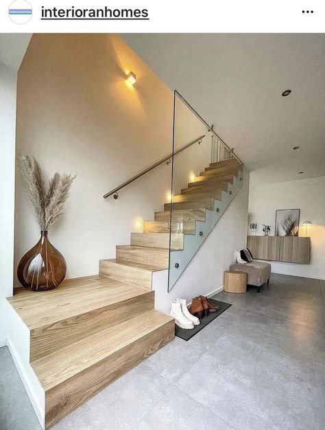 Stairs Design Interior, Tile Stairs, Elegant Interior Design, Modern Home Interior Design, Home Stairs Design, Beautiful Home Designs, Interior Stairs, Modern Staircase, Beautiful Interior Design