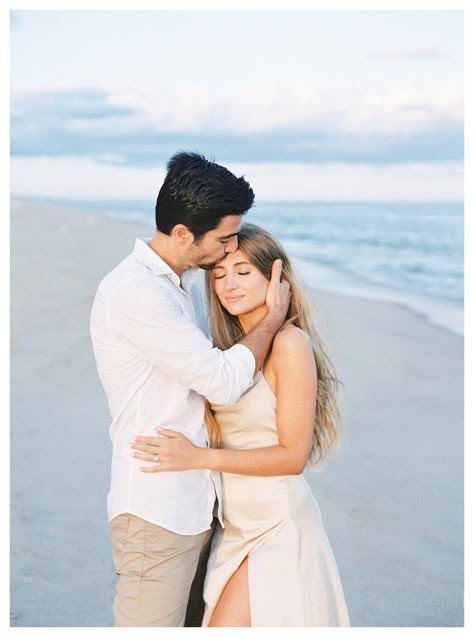 Beach Prenup, Engagement Photos On The Beach, Beach Wedding Pics, Engagement Photo Shoot Beach, Pre Wedding Photoshoot Beach, Married In Greece, Engagement Pictures Beach, Prenup Ideas, Couples Beach Photography