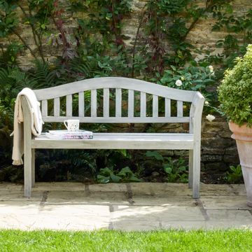 Wooden Bench Seat, Large Terracotta Pots, Royal Crescent, Garden Bench Seating, Outdoor Garden Bench, Wooden Garden Benches, Garden Benches, Garden Wallpaper, English Country Gardens