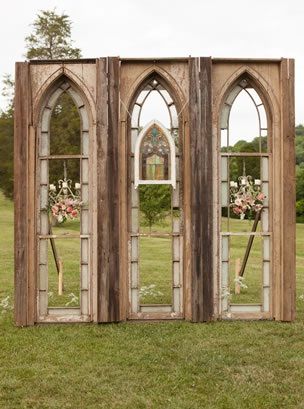 Country wedding alter Gothic Wedding Arch, Arch Closet, Wedding Alter, Yellow Grey Weddings, Gothic Arch, Wedding Alters, Wedding Arbor, Chelsea Wedding, Barn Wedding Decorations