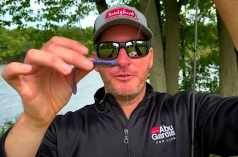 Bass Fishing Tips & Tales: The Floating Drop Shot: A Unique Rigging Option Drop Shot Fishing Rigs, Drop Shot Fishing, Drop Shot Rig, Winter Fishing, Bass Fishing Tips, Drop Shot, Fishing Rigs, Fishing Techniques, One Drop