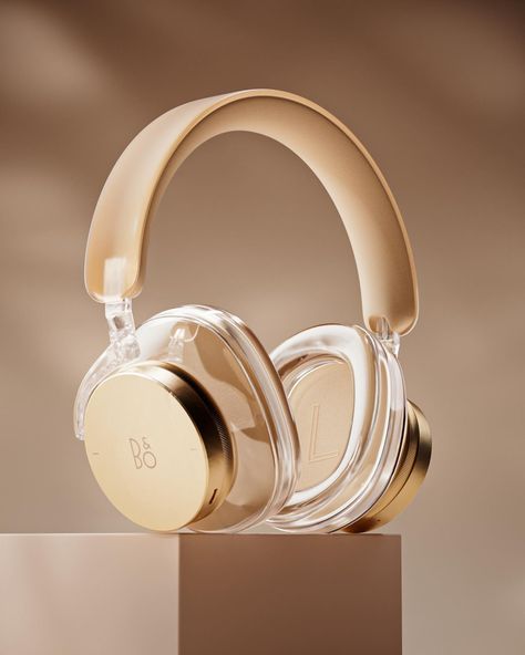 Crystal Clear Sound: B&O Headphones 🎧✨ A personal series transforming luxury items into a gold + glass version. - Not a commercial… | Instagram B&o Headphones, Headphone Product Photography, Headphones Product Photography, Luxury Headphones, Gold Headphones, Pale White Skin, Selling Photography, Product Rendering, Picture Album