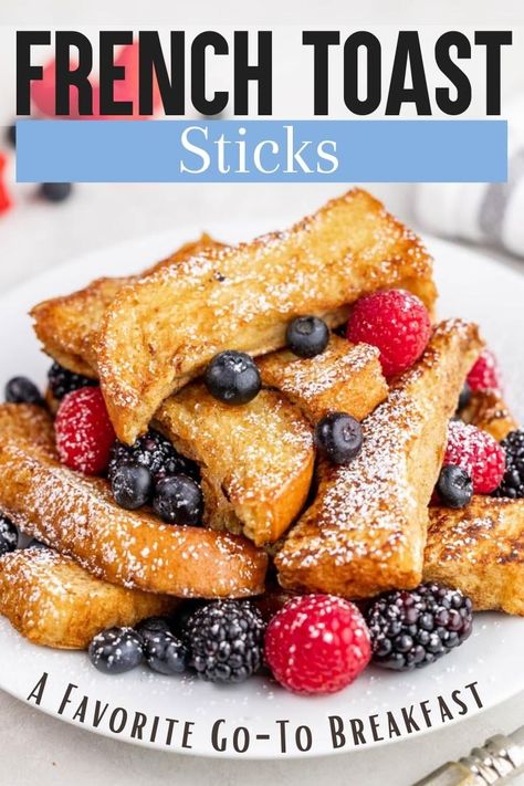 Brighten up your mornings with these sumptuous French toast sticks. This dish is not only easy to prepare, but also offers a delightful blend of flavors and textures that will make every breakfast memorable. French Toast Sticks, Sweet Breakfast Treats, Cinnamon French Toast, Blueberry Sauce, Crowd Pleasing Recipes, Egg Recipes For Breakfast, Hawaiian Rolls, Easy Brunch, Toast Recipes