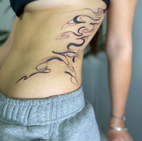 Big Hip Tattoos Women Unique, Abstract Stomach Tattoo, Anthony Padilla Tattoo, Large Side Tattoos Women, Marble Tattoo Design, Abdominal Tattoos, Marble Tattoo, Swirl Tattoo, Tattoo Samples