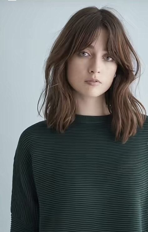 Brunette Lob With Fringe, Straight Long Bob With Layers, Long Nose Haircut, French Haircut Bangs, Short Hair With Bottleneck Bangs, Lob With Bangs Square Face, French Fringe Medium Hair, French Bangs Square Face, French Hair Color Brunette