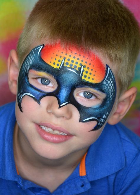 Bluey Facepainting, Boy Face Paint Easy, Simple Boy Face Paint, Face Painting Superhero, Batman Facepainting Easy, Batman Face Paint, Blue Butterfly Face Paint, Superhero Face Painting, Easy Face Painting Designs